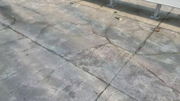 广盛网 从“浆声”到裂缝，凉水河新景观这些小问题该改改了